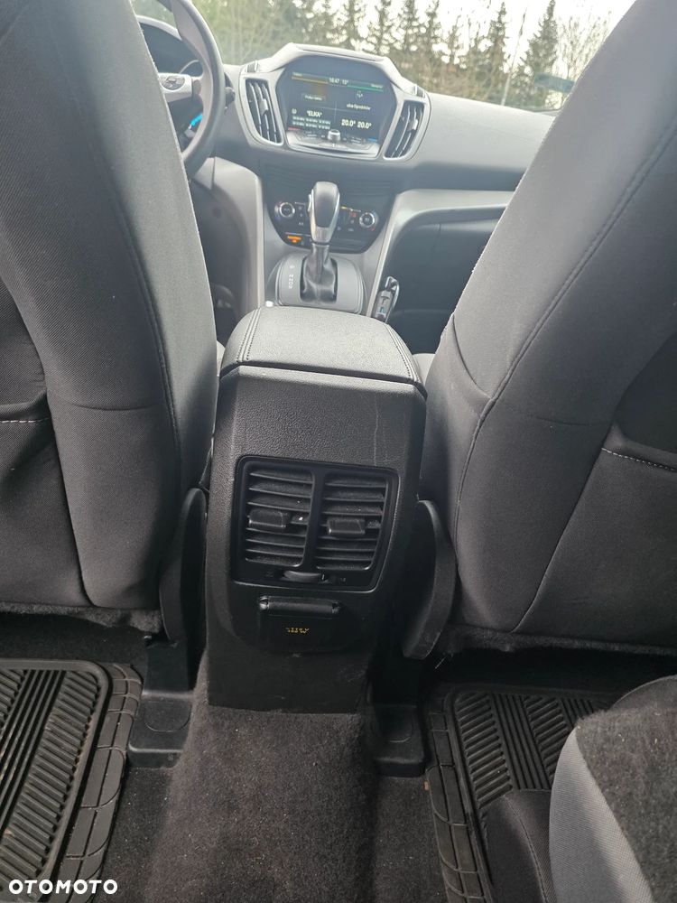 Ford Escape 2.0 EcoBoost AWD Titanium - 14