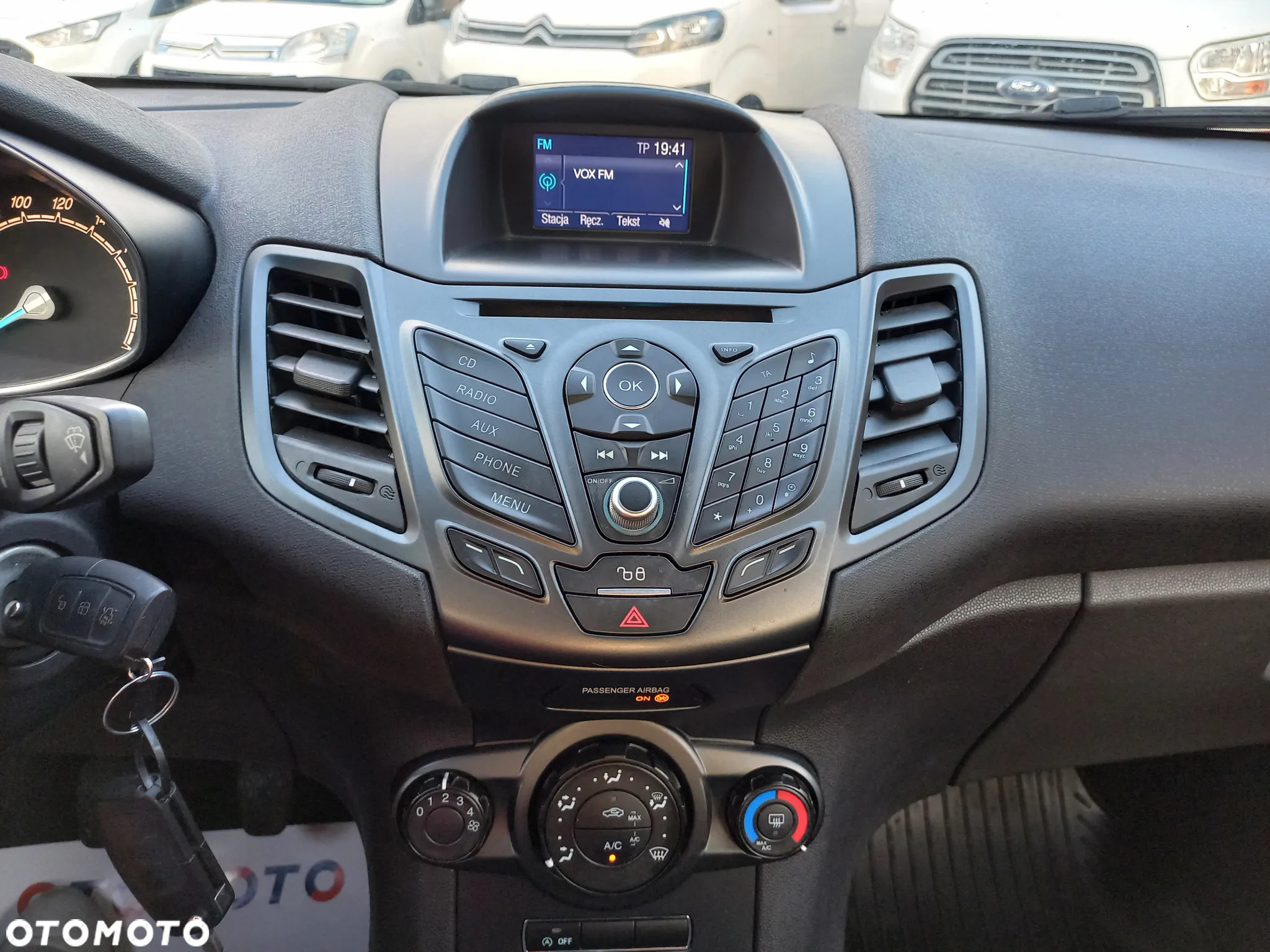 Ford Fiesta - 23