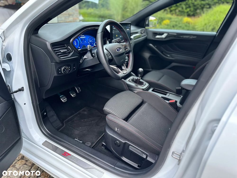 Ford Focus 1.0 EcoBoost Hybrid ST-LINE X - 7