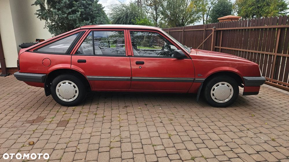 Opel Ascona - 6