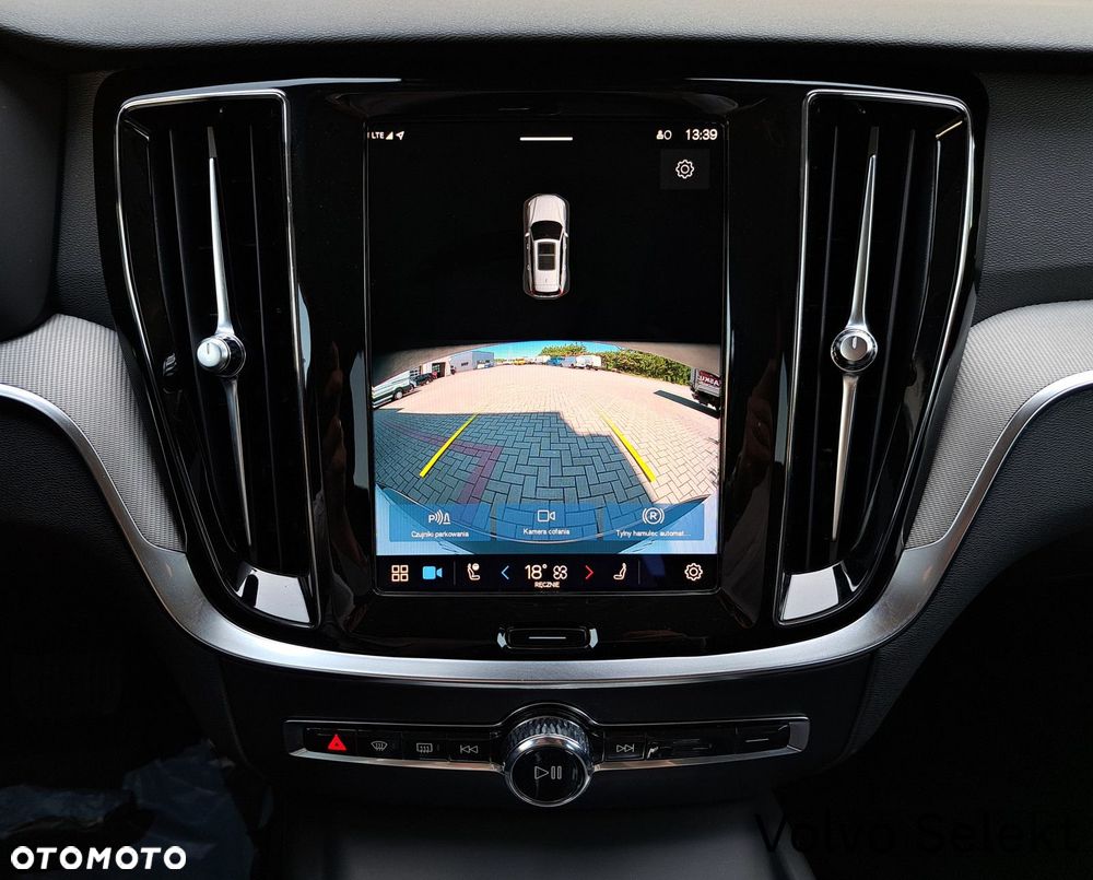 Volvo V60 Cross Country - 25