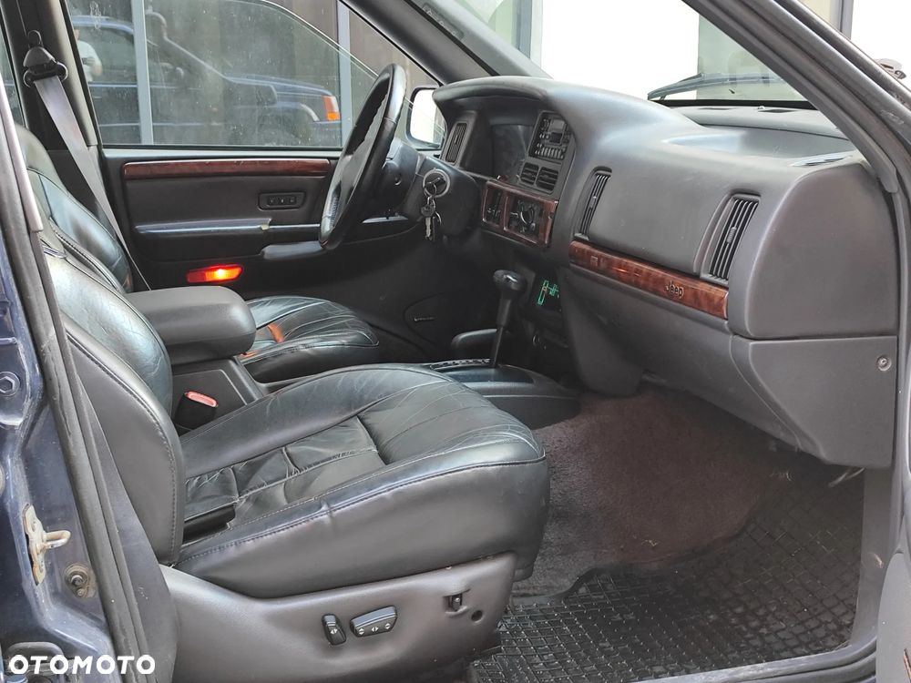 Jeep Grand Cherokee - 13