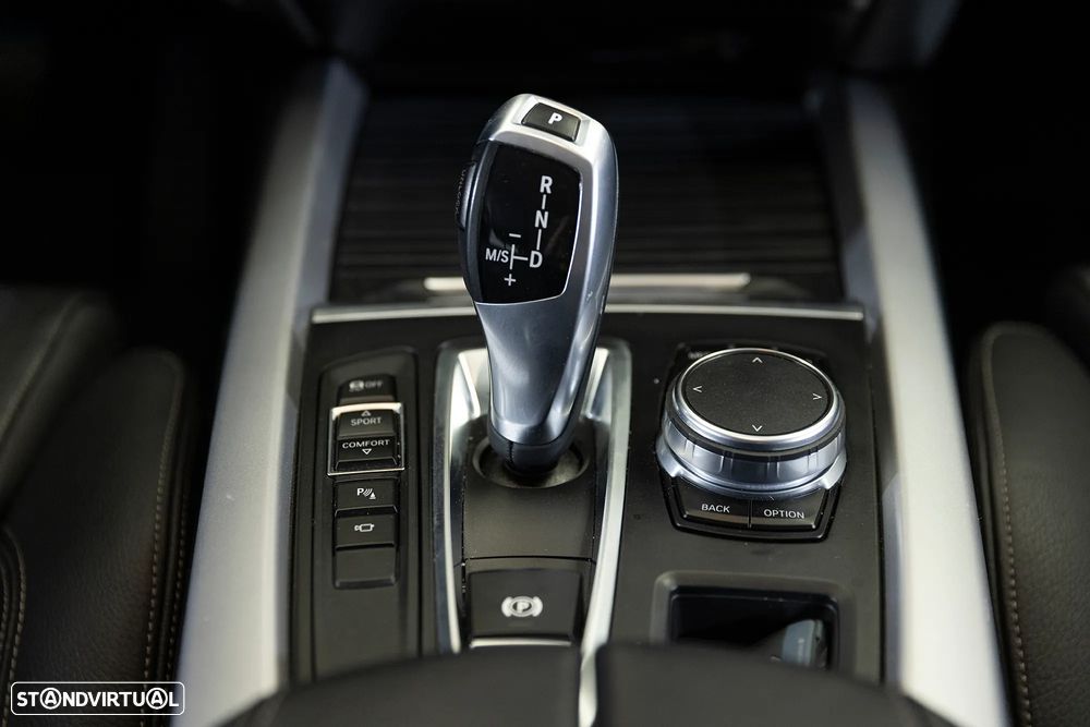 BMW X5 25 d sDrive Comfort 7L - 32