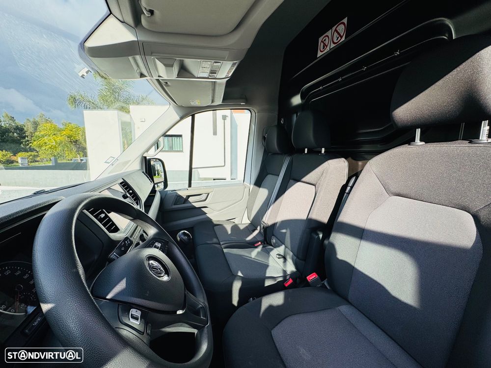 VW Crafter 2.0 TDI 140HP 35 MWB HRF - 24