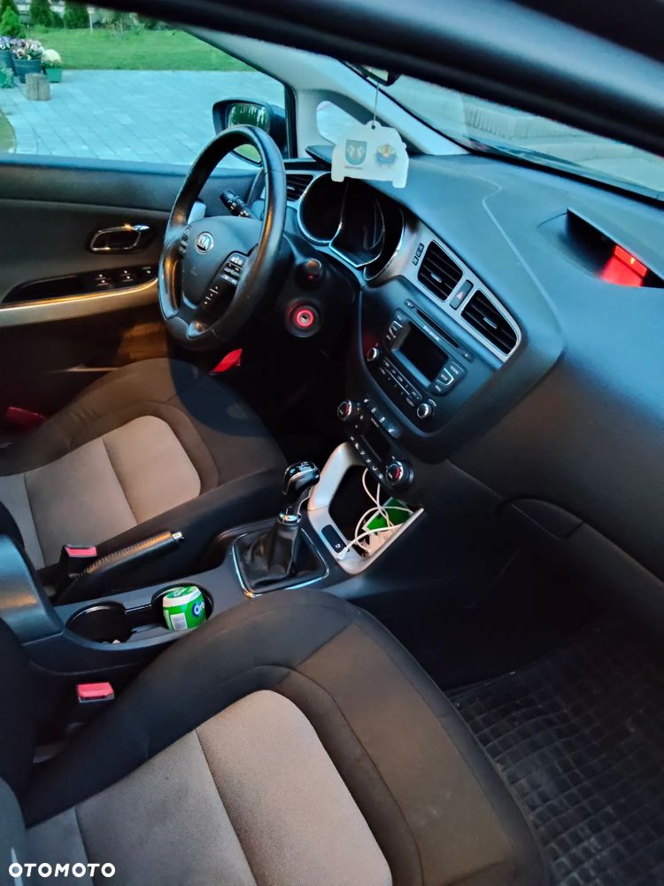 Kia Ceed 1.6 CRDi 128 Dream Team Edition - 5