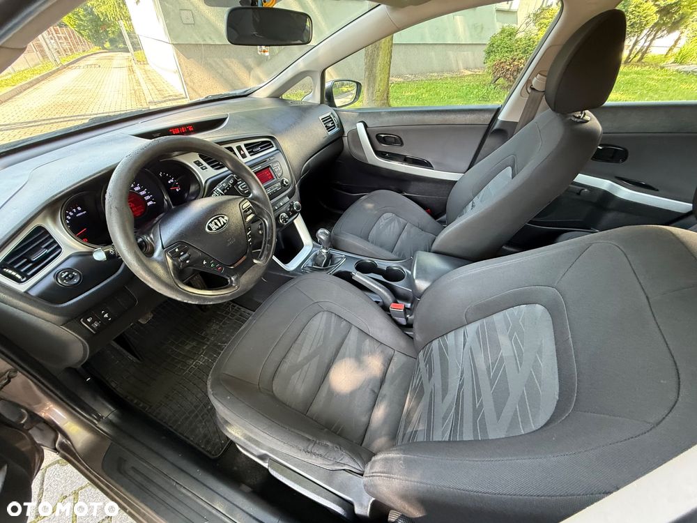 Kia Ceed 1.6 GDI Edition 7 - 8