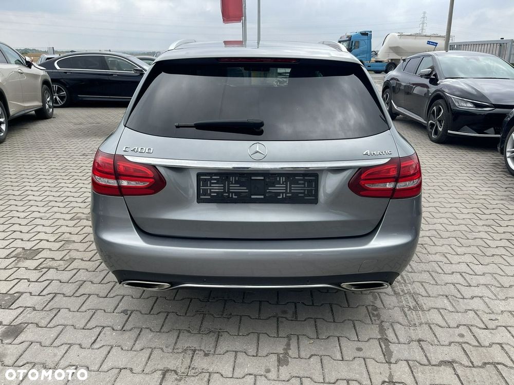 Mercedes-Benz Klasa C 400 4Matic 9G-TRONIC Avantgarde - 2