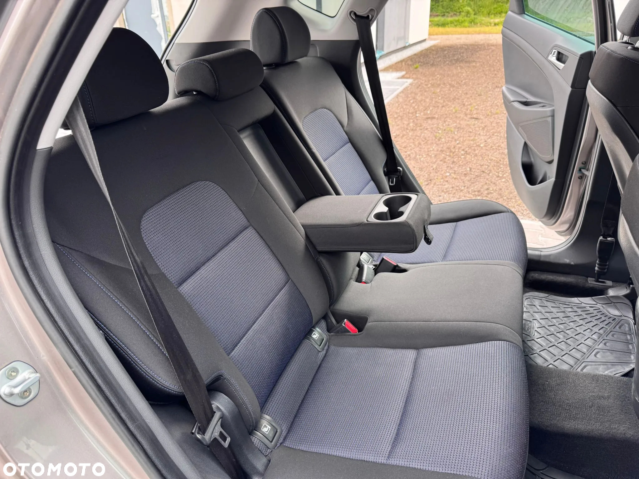 Hyundai Tucson 1.6 GDI BlueDrive Design 2WD - 21