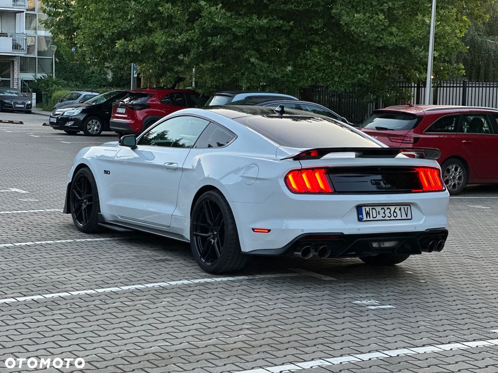 Ford Mustang - 5
