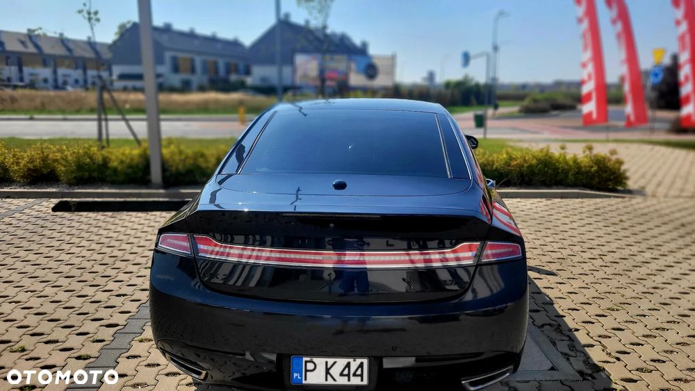Lincoln MKZ - 8