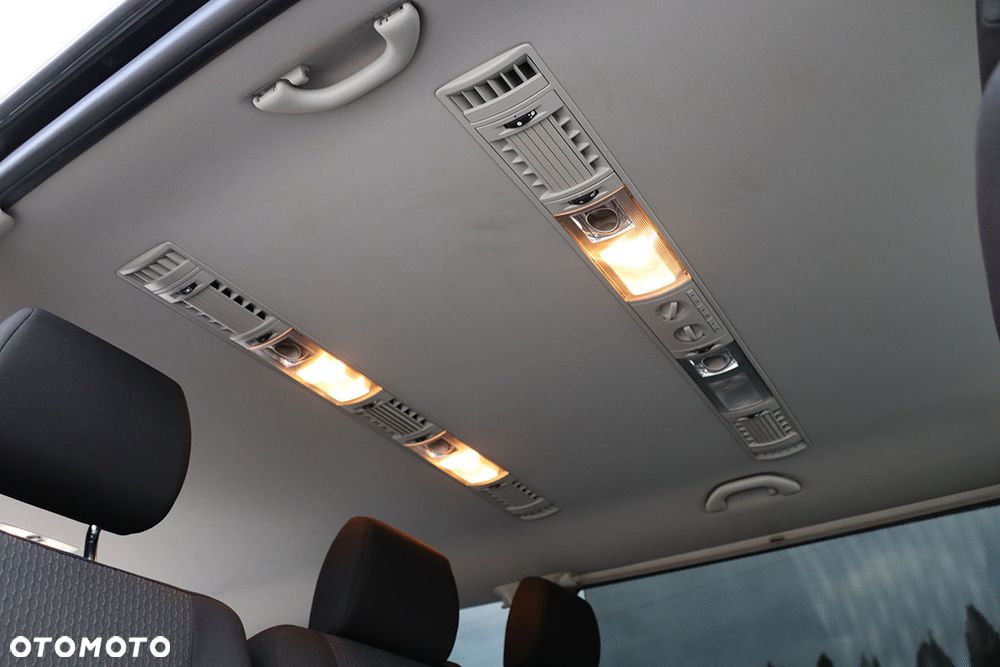 Volkswagen Caravelle 2.0 TDI L2 Comfortline - 29