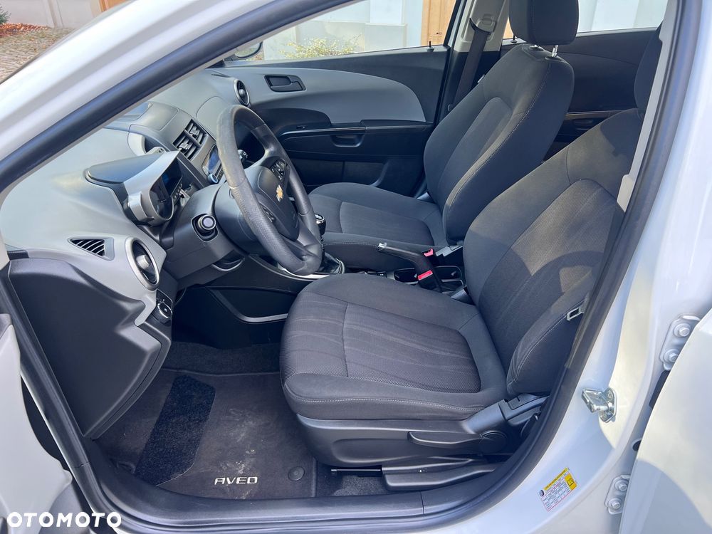 Chevrolet Aveo - 16