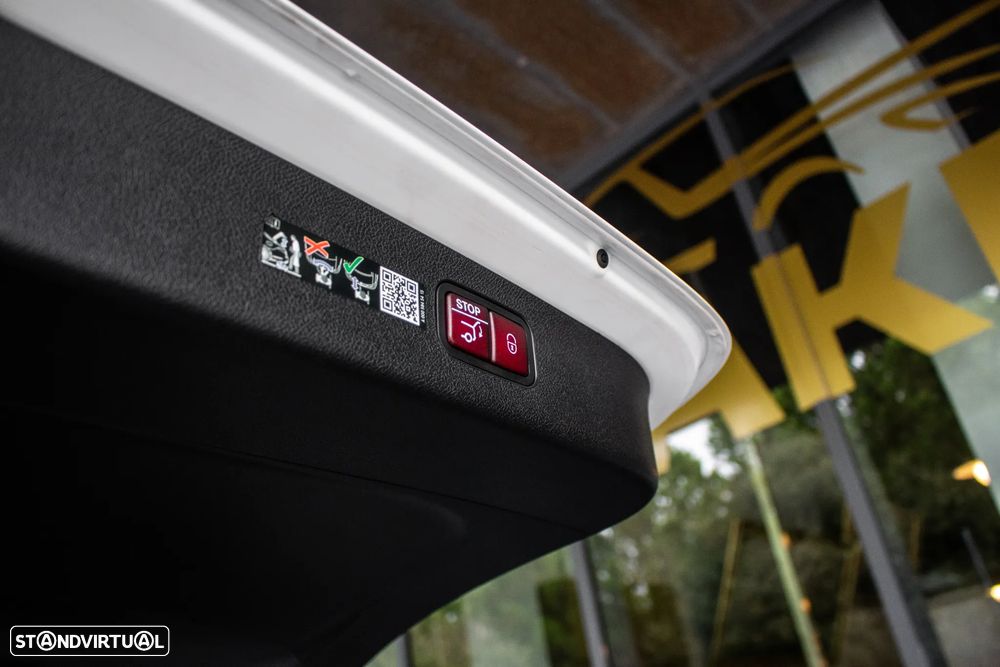 Mercedes-Benz E 300 de AMG Line - 31