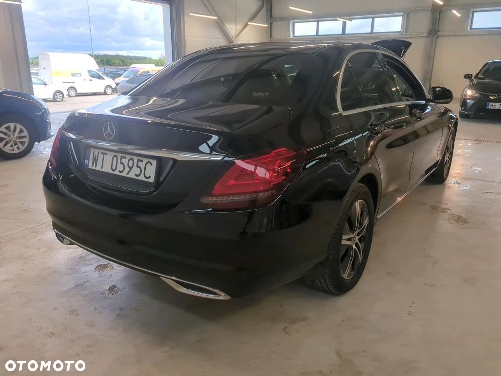 Mercedes-Benz Klasa C 180 9G-TRONIC - 4