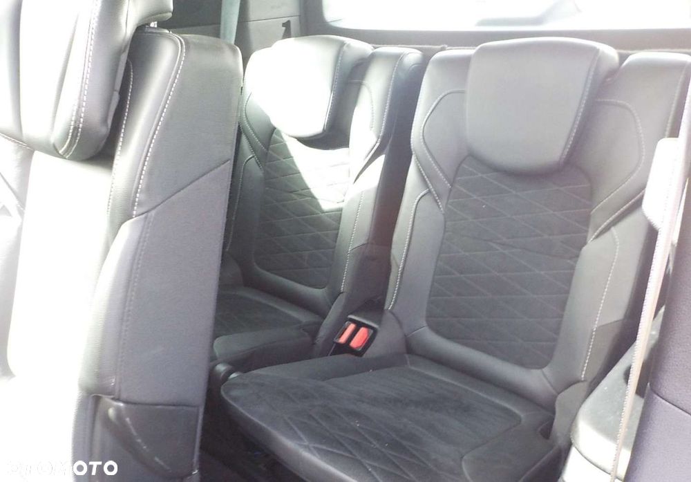 Renault Grand Scenic - 21