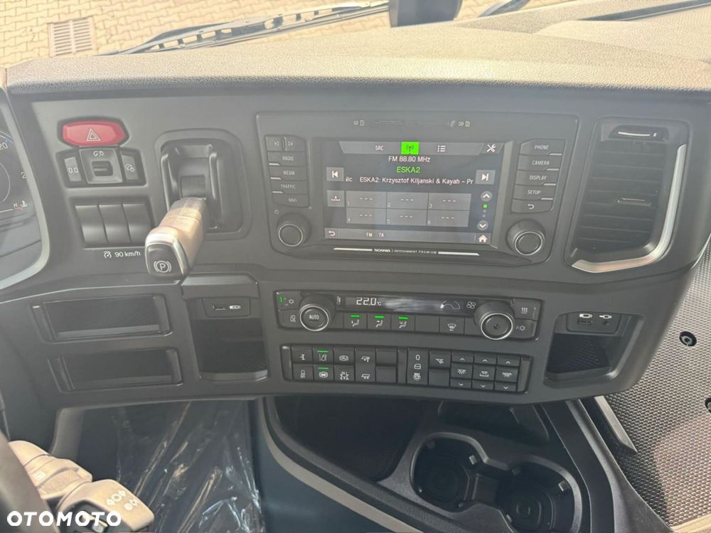 Scania S500 A4X2NA Standard Nowe opony tył - 23