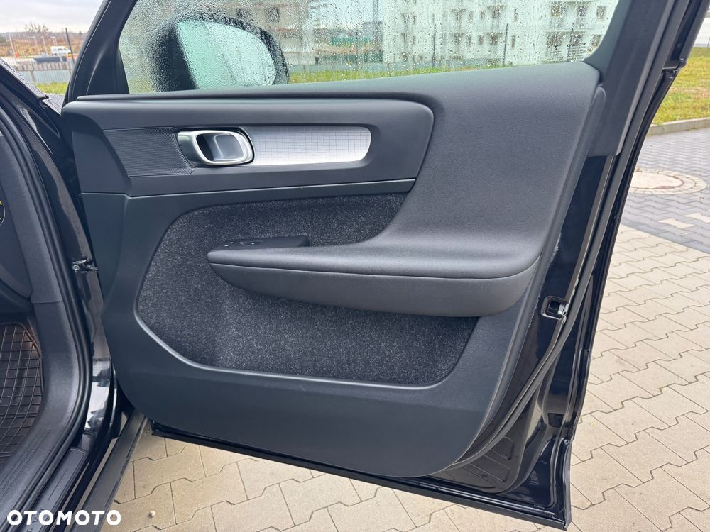 Volvo XC 40 D3 SCR Momentum - 33