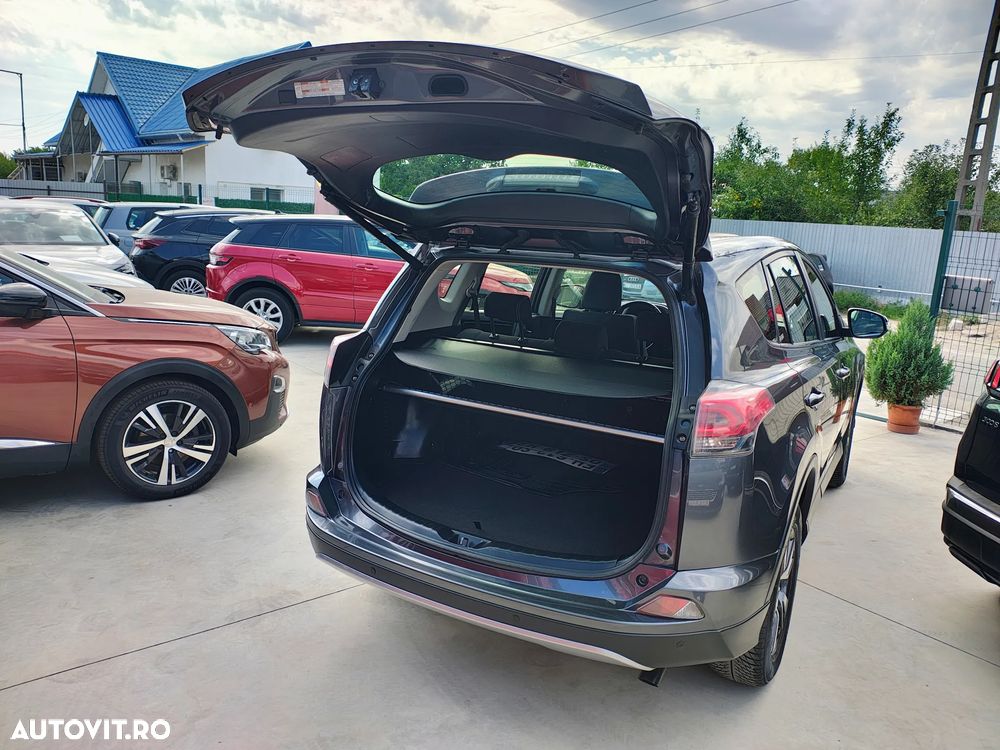 Toyota RAV4 2.0 D-4D 4x2 Start-Stop Executive - 23