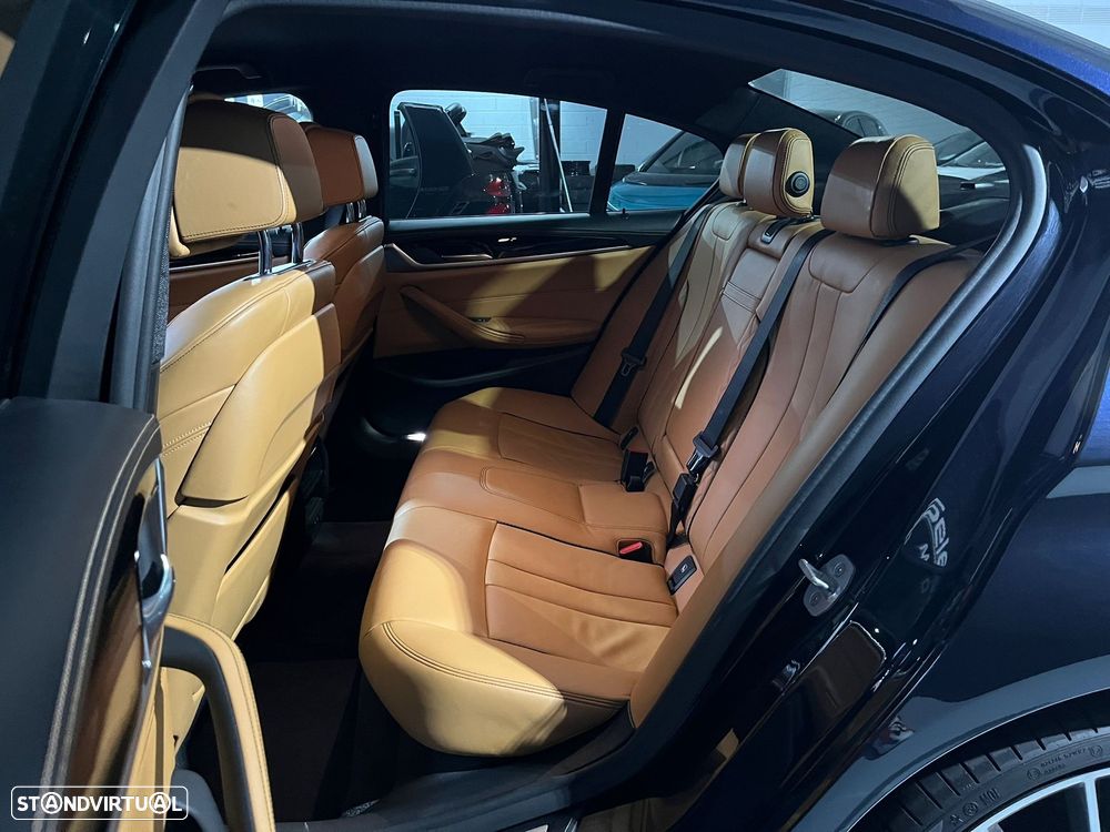 BMW 530 d Pack M Auto - 13