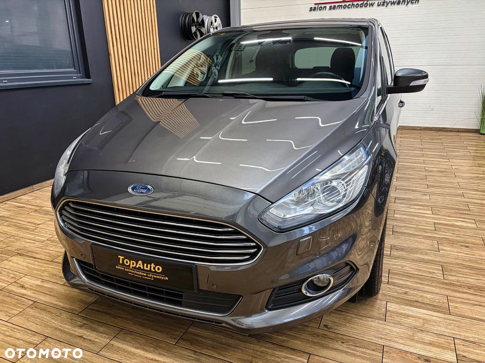 Ford S-Max - 13