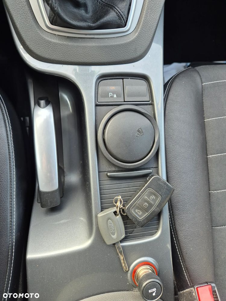 Ford Kuga - 20