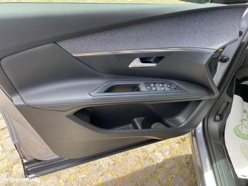 Peugeot 3008 BlueHDi 130 Stop & Start EAT8 Allure - 11