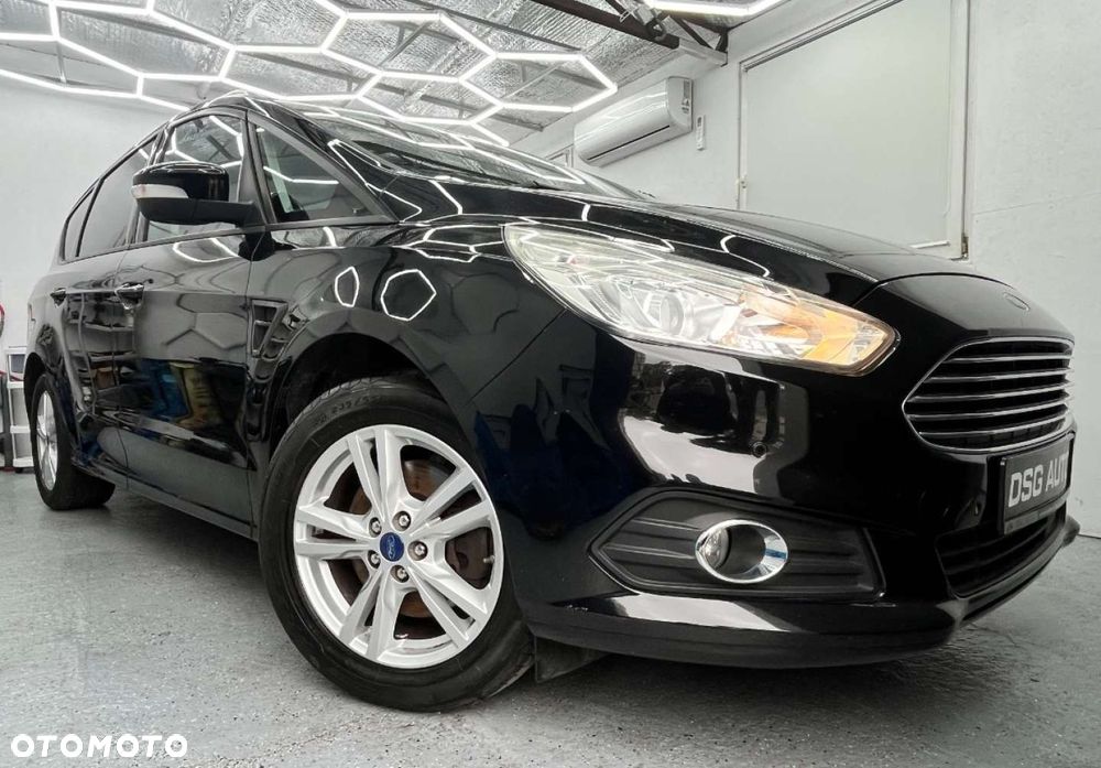 Ford S-Max - 12