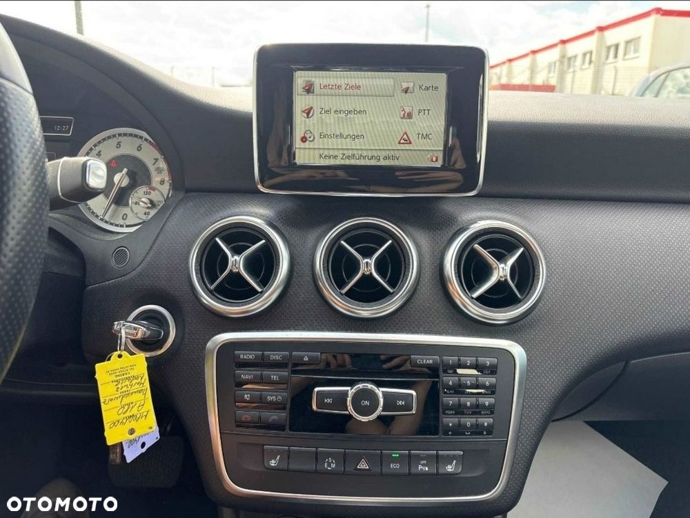 Mercedes-Benz Klasa A 180 (BlueEFFICIENCY) 7G-DCT AMG Sport - 8