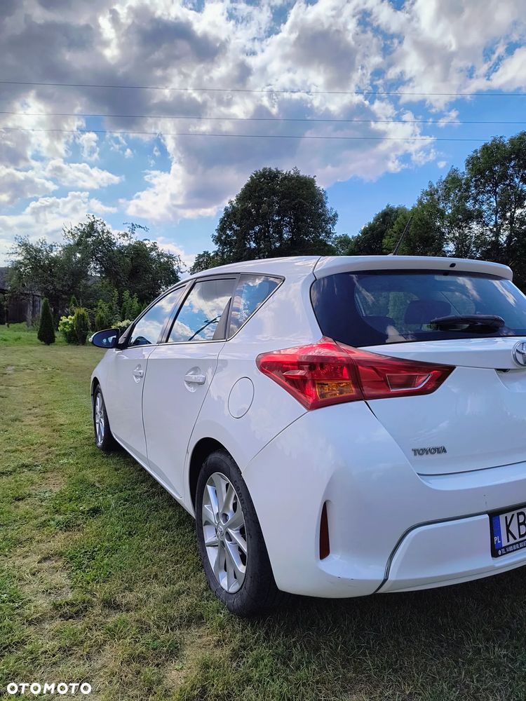 Toyota Auris 2.0 D-4D Dynamic - 4