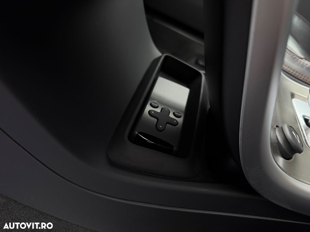 Volvo XC 60 D5 AWD Aut. Momentum - 16