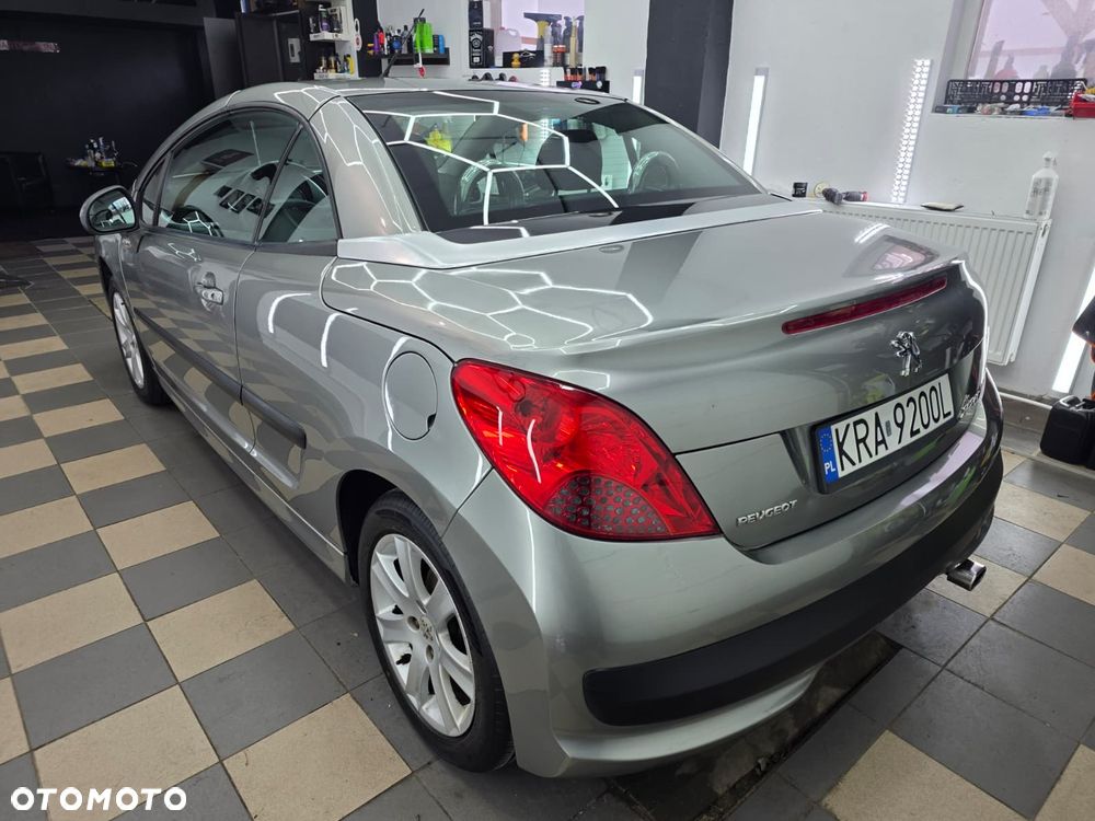 Peugeot 207 CC 120 VTi Sport - 11