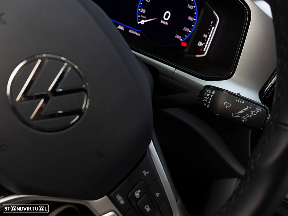 VW T-Roc 1.0 TSI Urban - 28