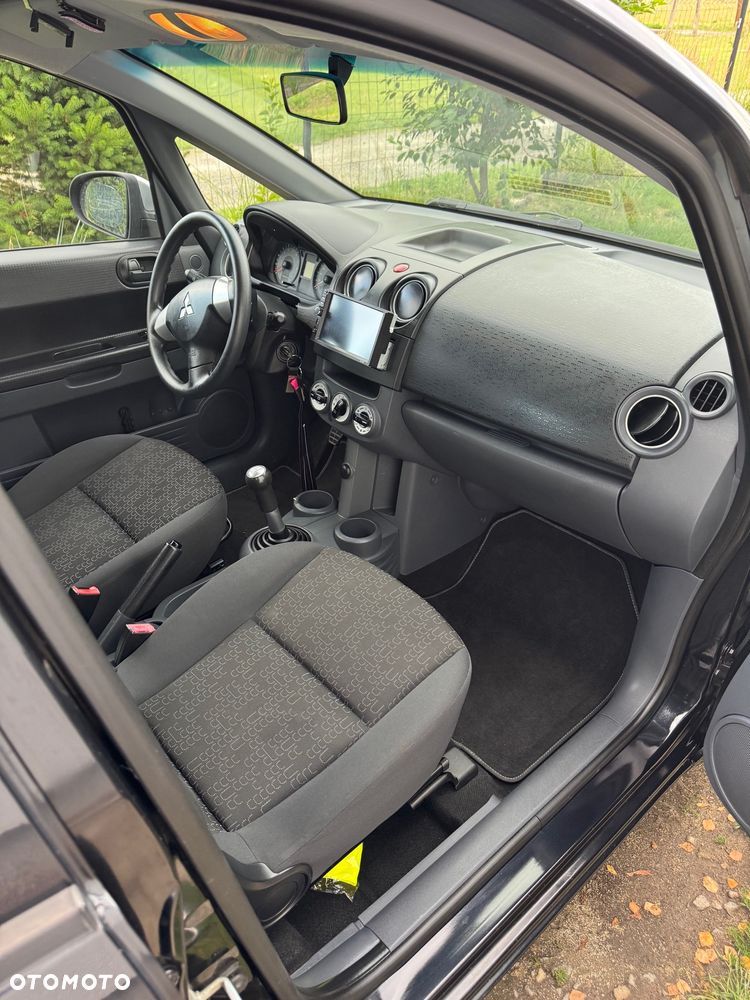 Mitsubishi Colt - 6