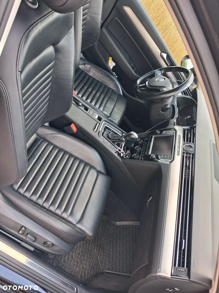 Volkswagen Passat - 6