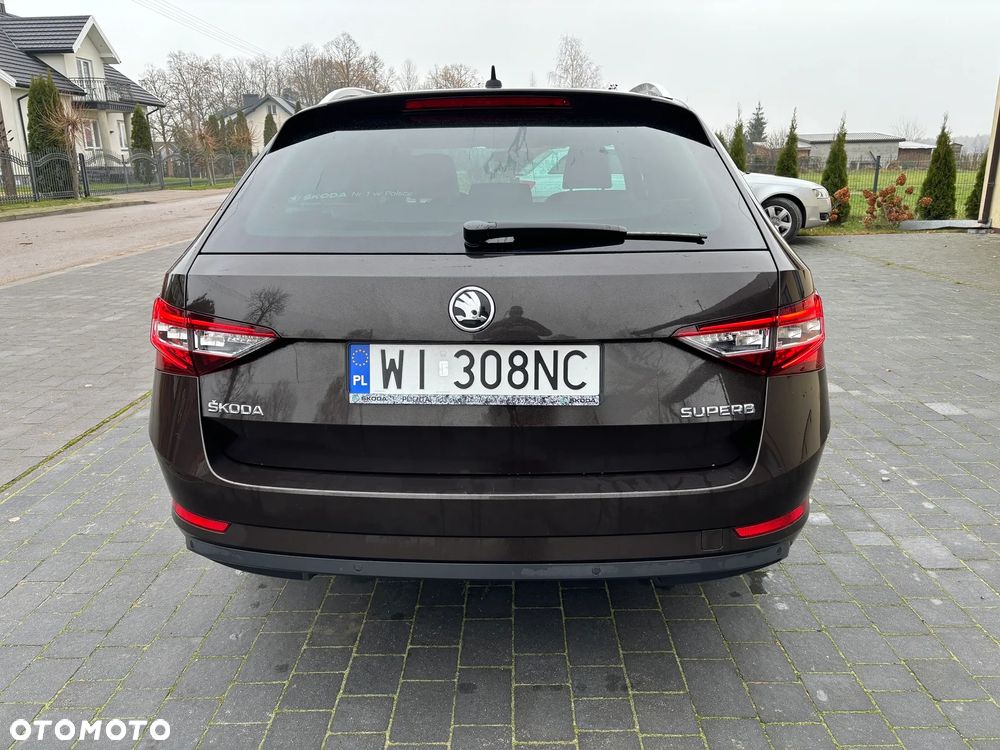 Skoda Superb 2.0 TDI L&K DSG7 - 14