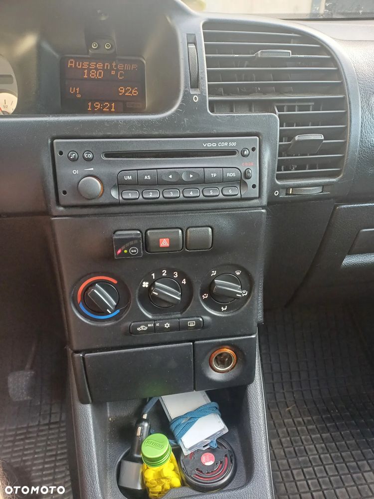 Opel Zafira - 13