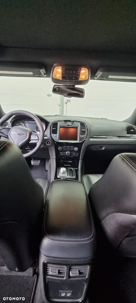 Chrysler 300s - 14