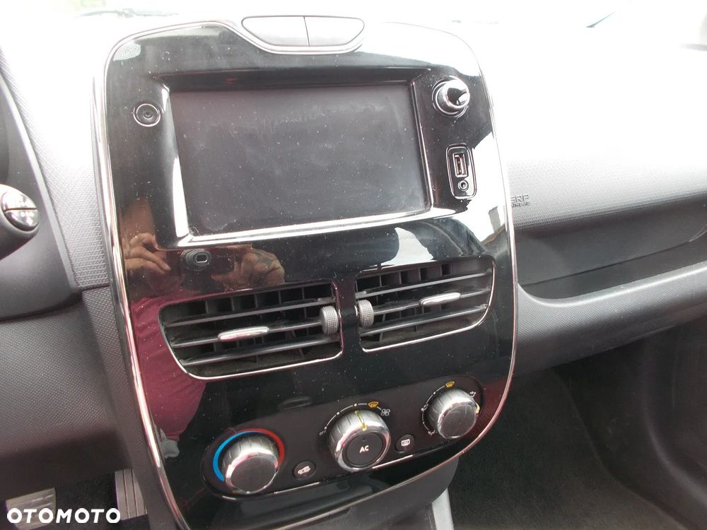 Renault Clio 1.2 16V 75 Dynamique - 22