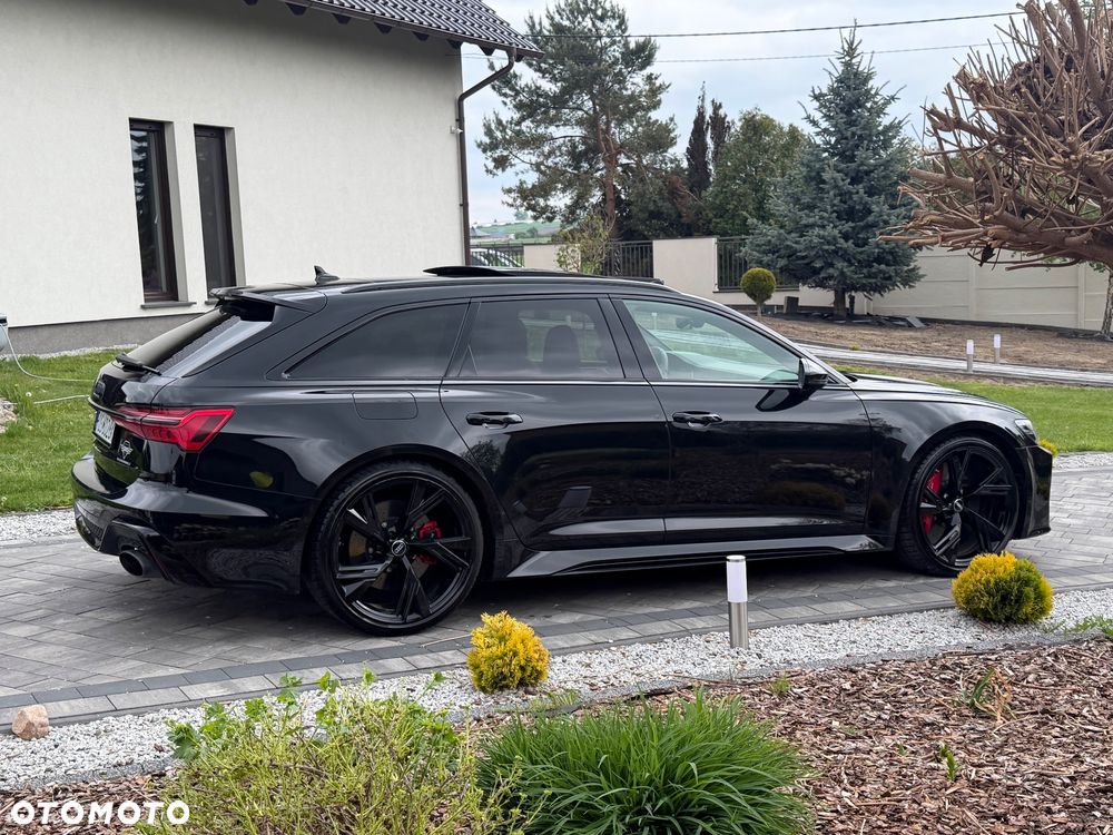 Audi RS6 Avant - 16
