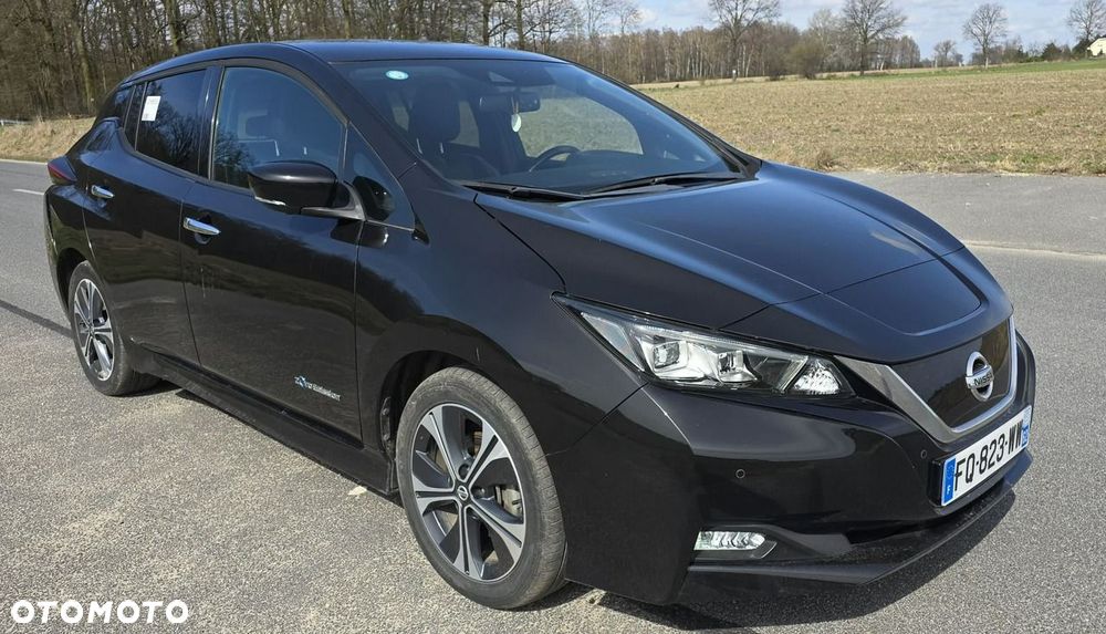 Nissan Leaf - 1