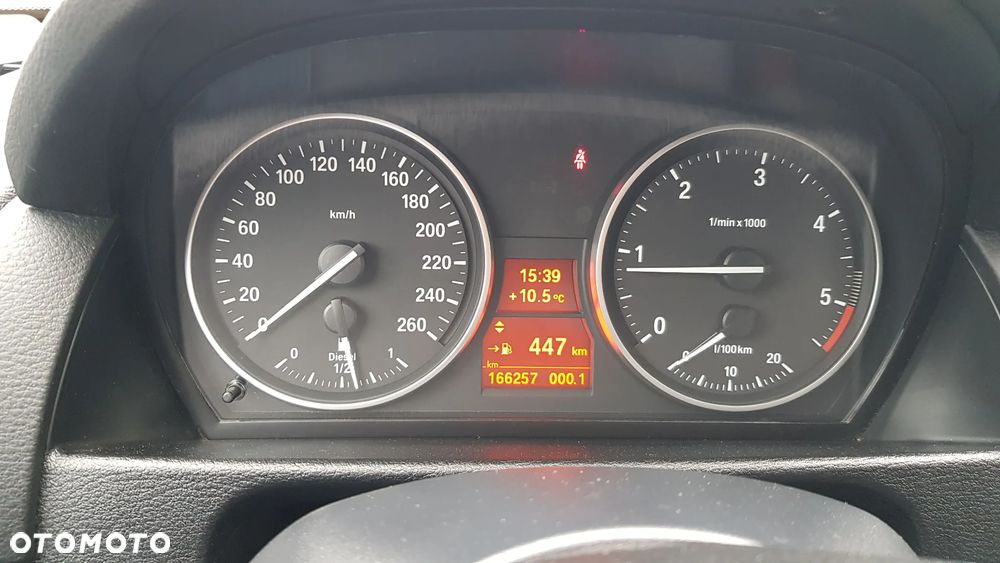 BMW X1 xDrive20d - 16