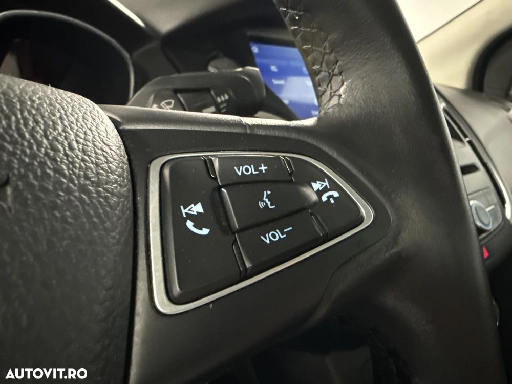 Ford Focus 1.0 EcoBoost Trend - 16