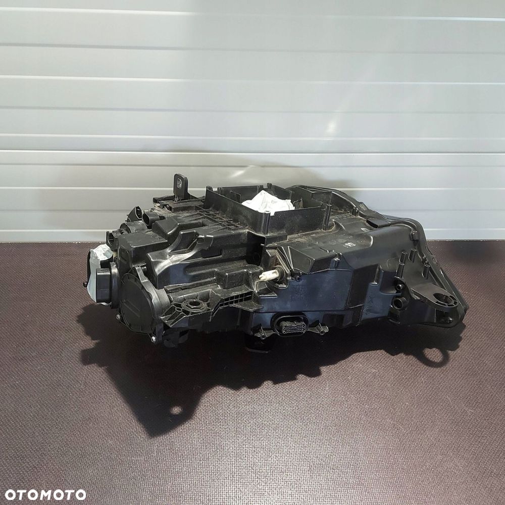 Audi 8V LIFT MATRIX LED Przód strona prawa 8V0941036 - 8