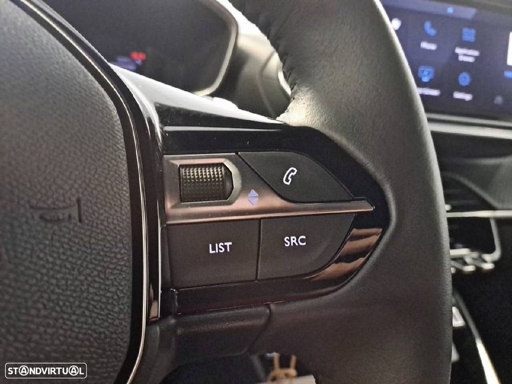 Peugeot 2008 1.2 Hybrid Allure e-DCS6 - 17