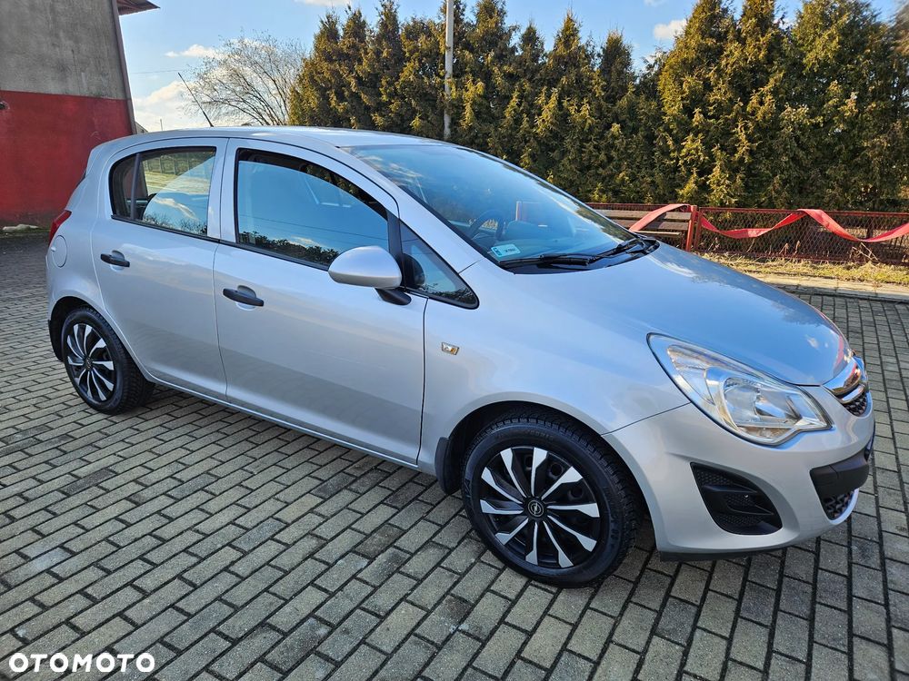 Opel Corsa 1.2 16V Essentia - 5