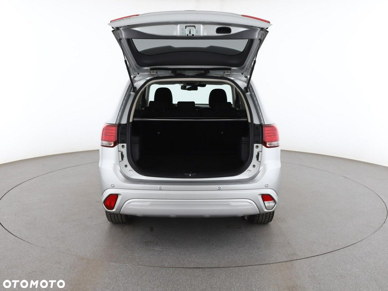 Mitsubishi Outlander 2.4 4WD Plug-In Hybrid Spirit - 19