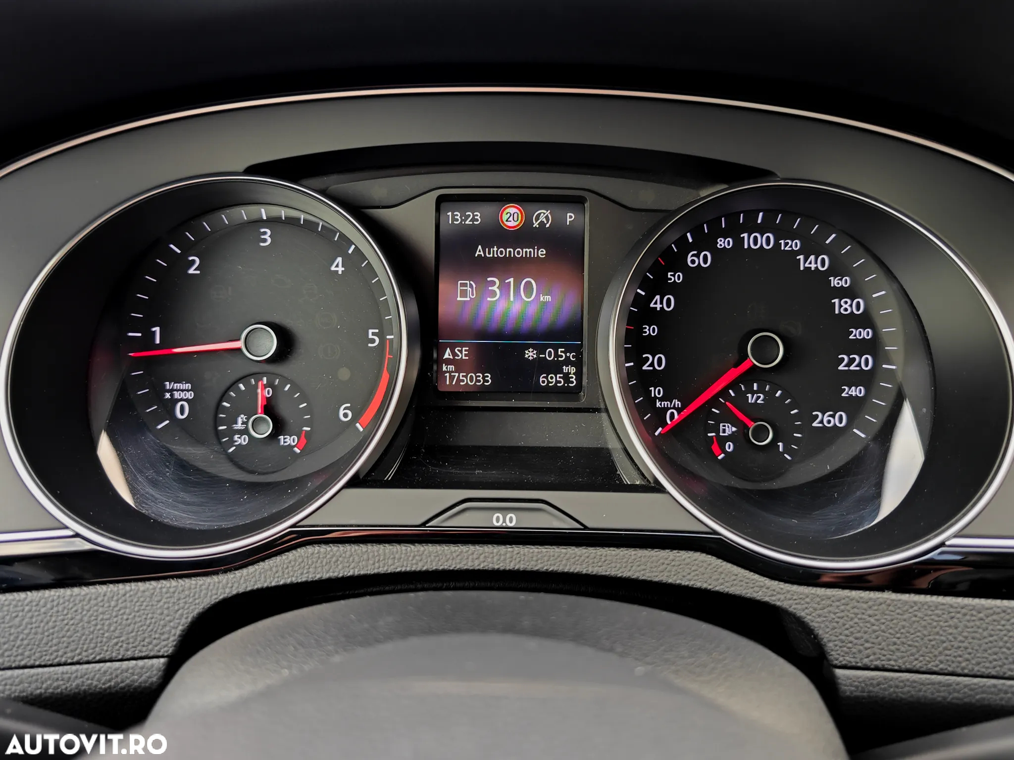 Volkswagen Passat Variant 2.0 TDI DSG Business - 8