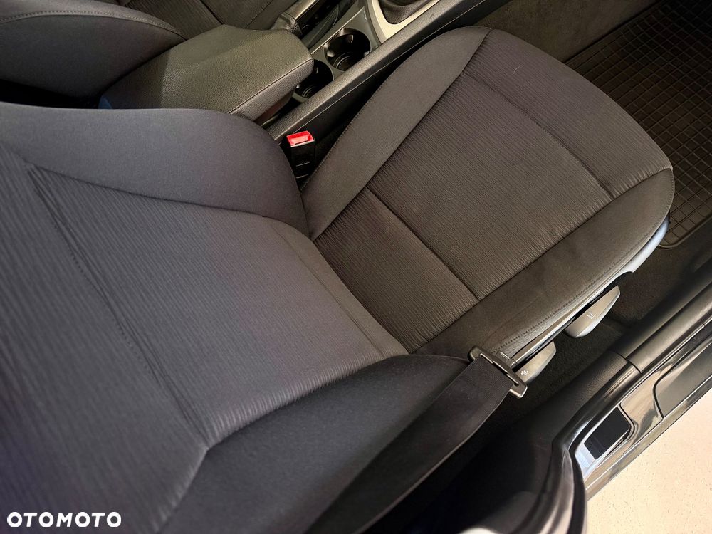 BMW Seria 1 - 10