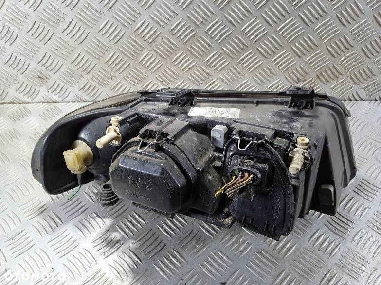 LAMPA LEWA PRZEDNIA AUDI A4 B5 - 2