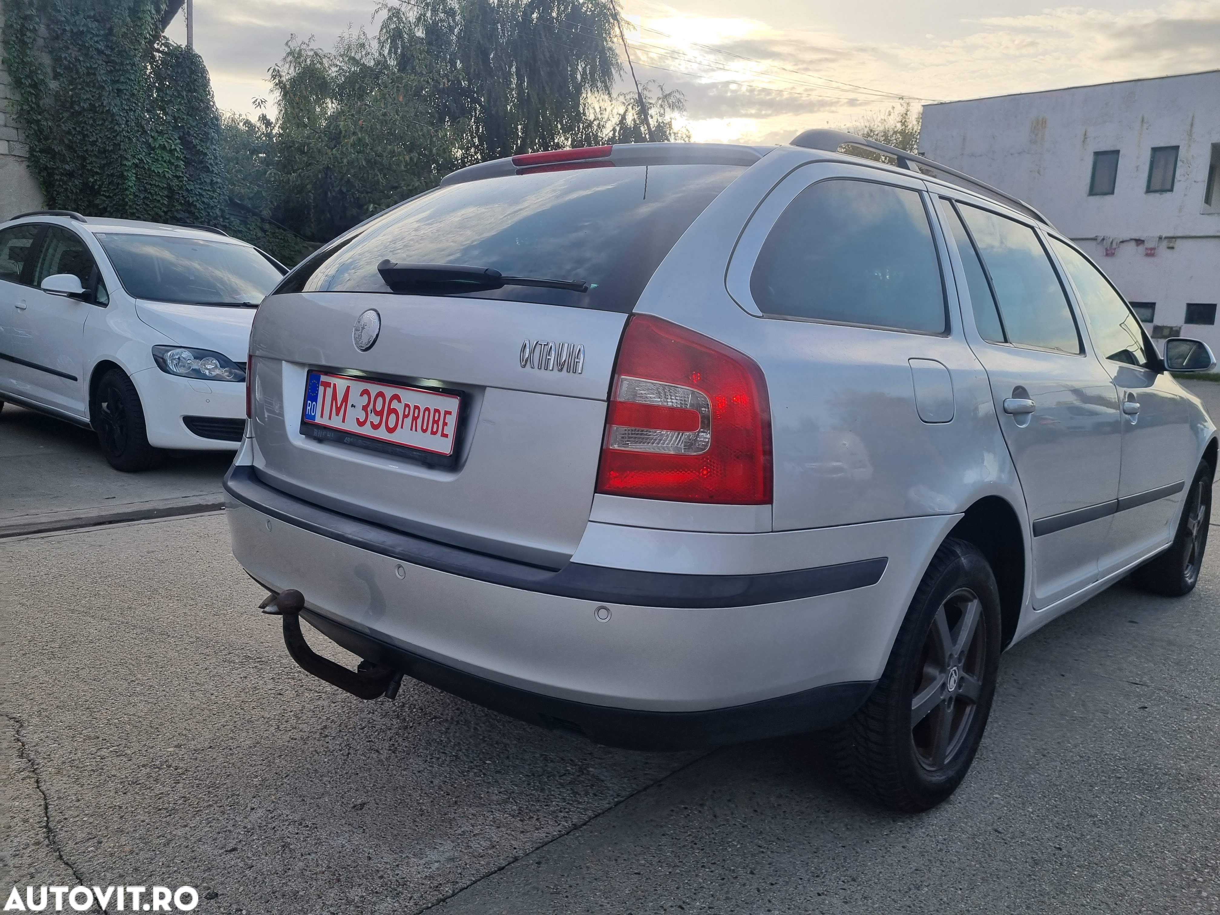 Skoda Octavia Combi 1.9TDI Elegance Aut - 17